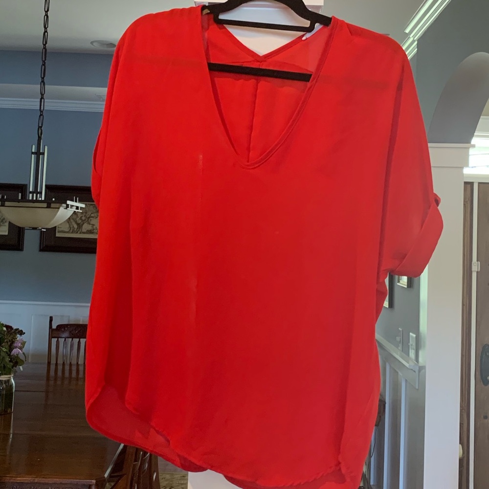 Red short sleeve v-neck chiffon blouse